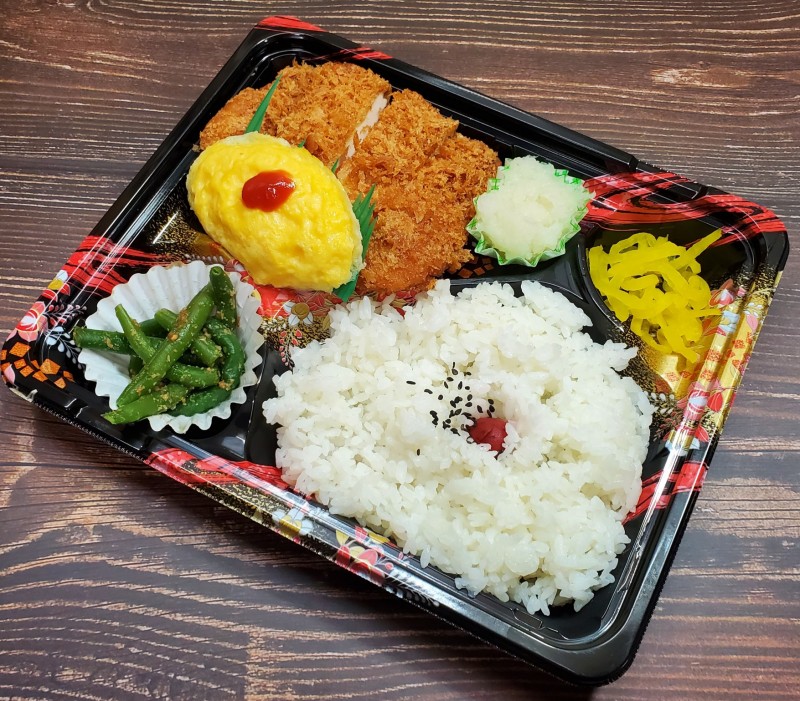 和風おろしダレチキンカツ弁当　1,019円(税抜)