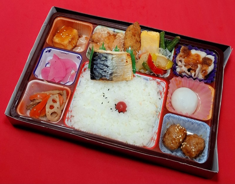 和風弁当(紙箱)　1500円(税抜き)